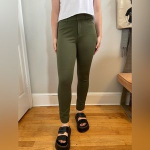 Forest green Old Navy Pixie High Rise pants, size 6